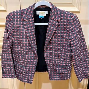 Cropped 3/4 sleeve blazer. Looks tweed but is cotton. No flaws - like new.